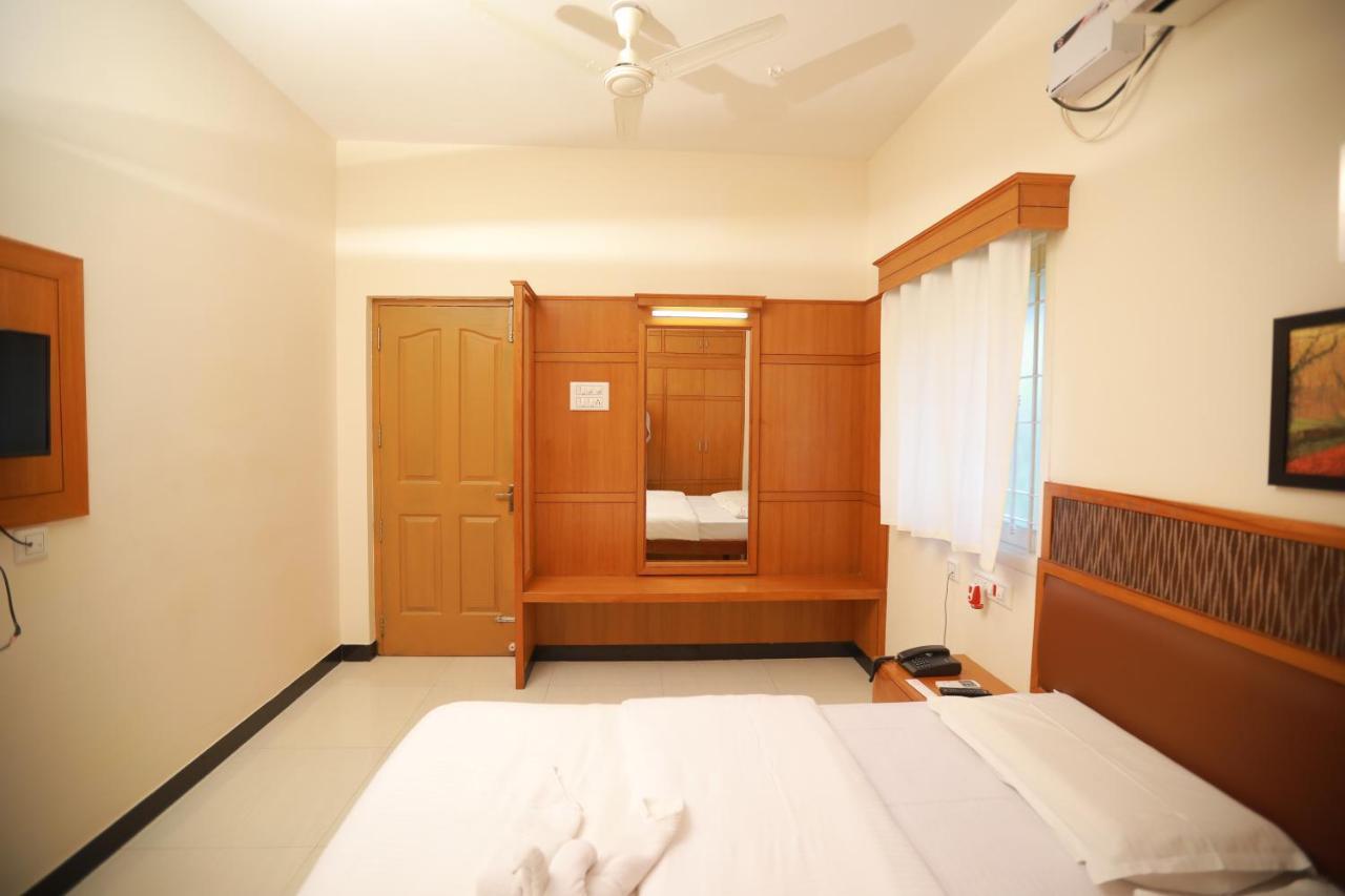 Jmj Comfort Hotel Salem Luaran gambar
